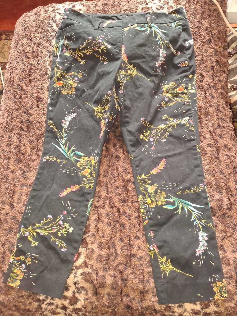 Worthington Black Straight-Leg Ankle Jeans with Floral Sprigs